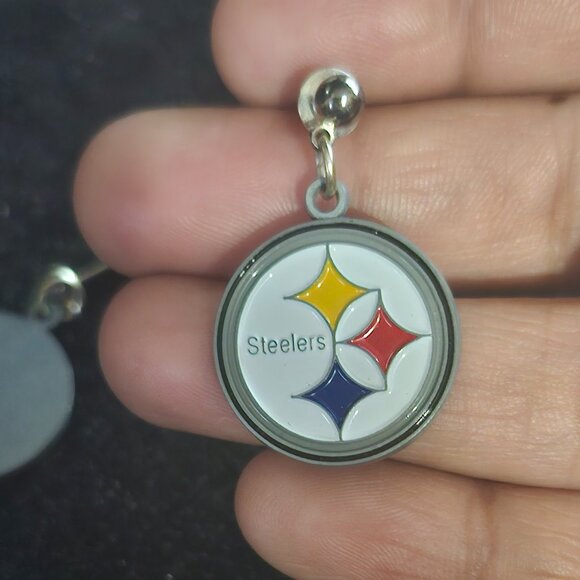 Pittsburgh Steelers Earrings and Bracelet - Picture 2 of 9